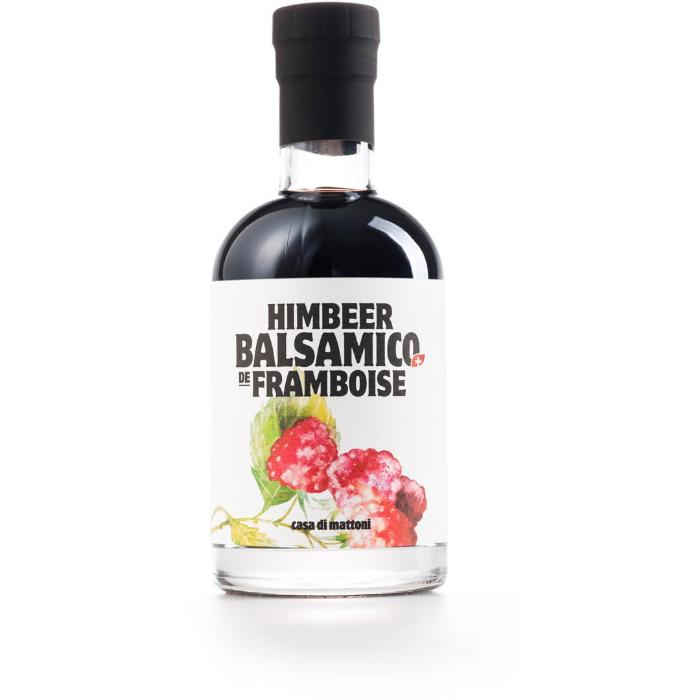 Himbeer Balsamico vor weissem Hintergrund