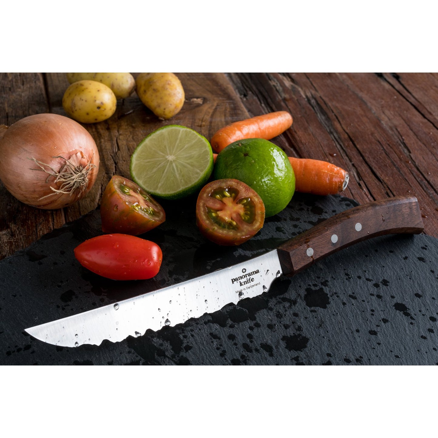 Panoramaknife Universalmesser Best of Switzerland Moodbild mit Früchten und Gemüse