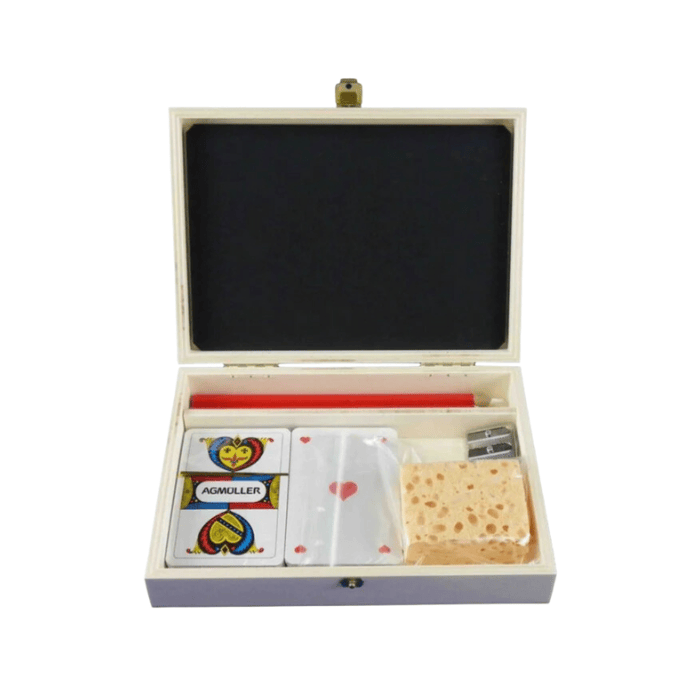 Jassbox vor weissem Hintergrund