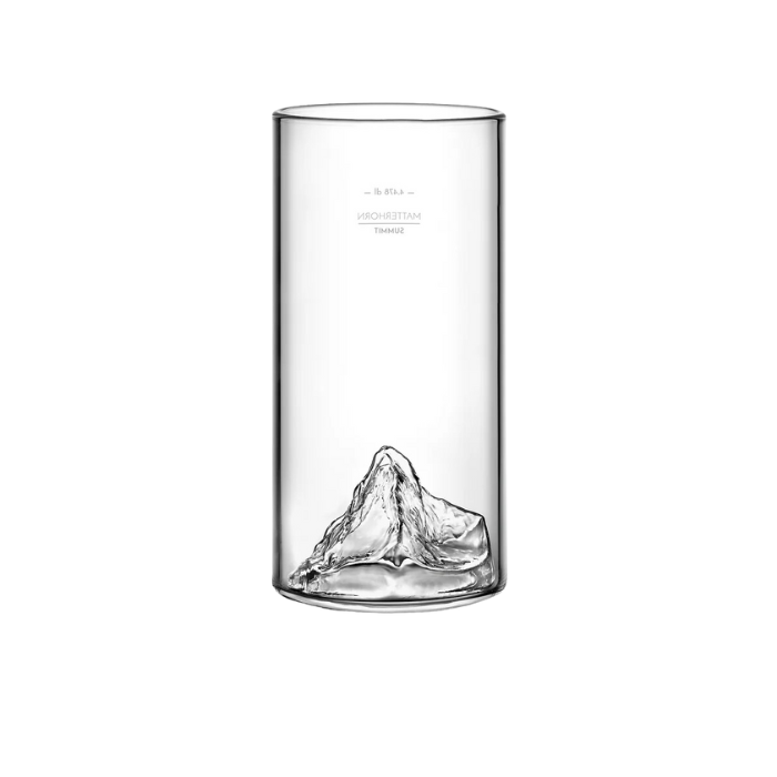 Pint Matterhorn vor weissem Hintergrund