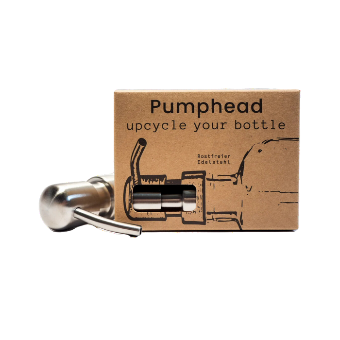 Silberner Pumphead und Verpackung vor weissem Hintergrund.