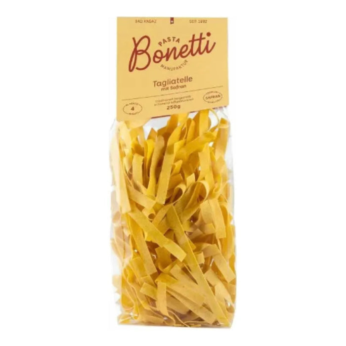 Safran Tagliatelle von Bonetti vor weissem Hintergrund